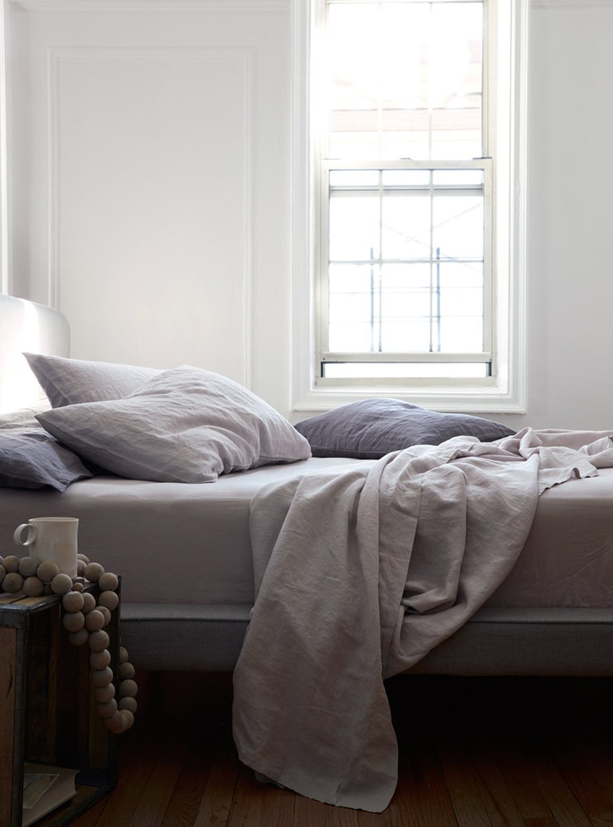 New York Residential Loft Linen Bed